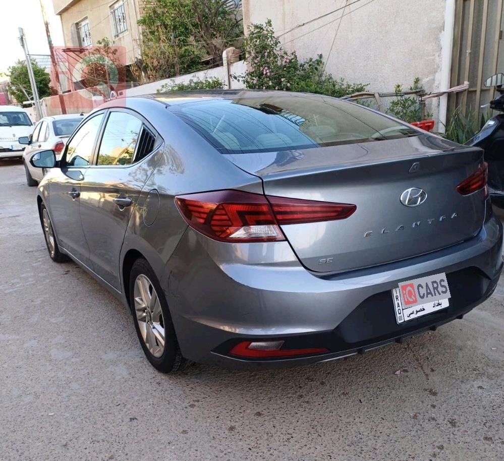 هیوندای ئەلەنترا